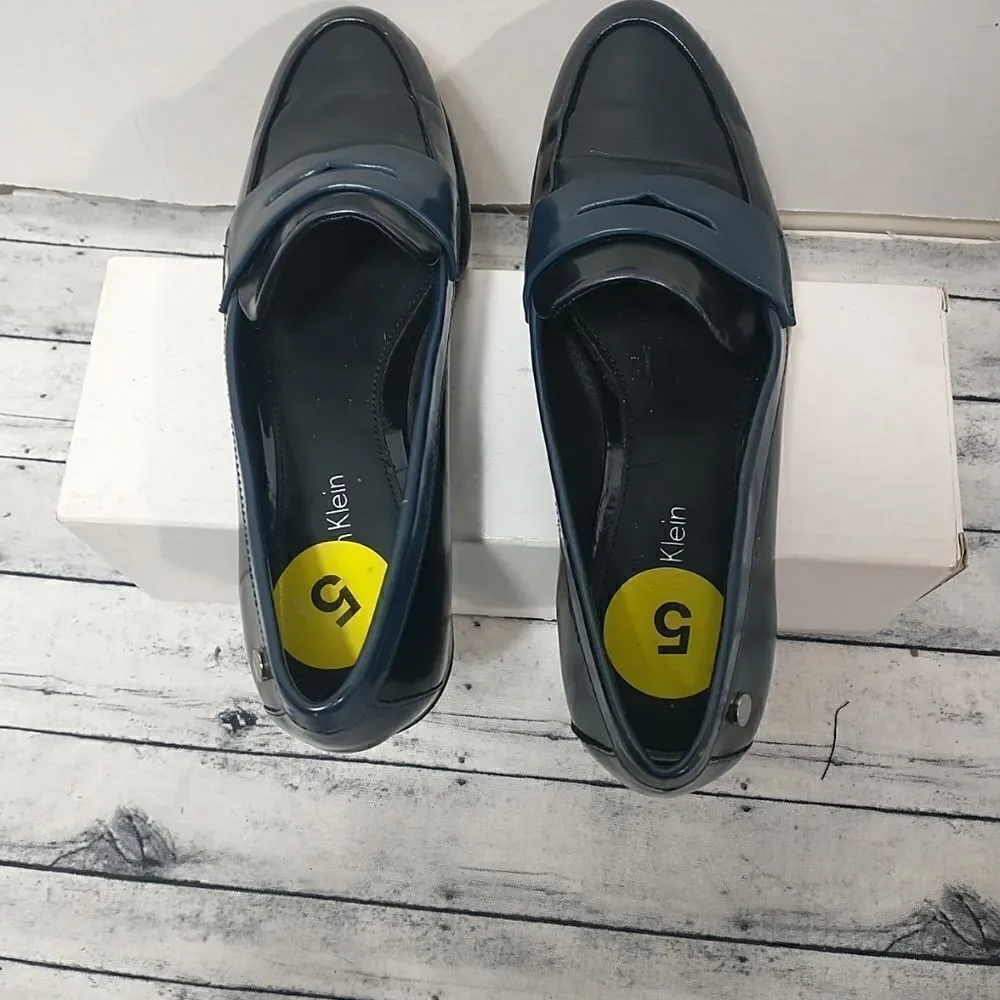 CALVIN KLEIN CELIA Woman's SZ 5  BLACK / BLUE FLAT LOAFER SHOE